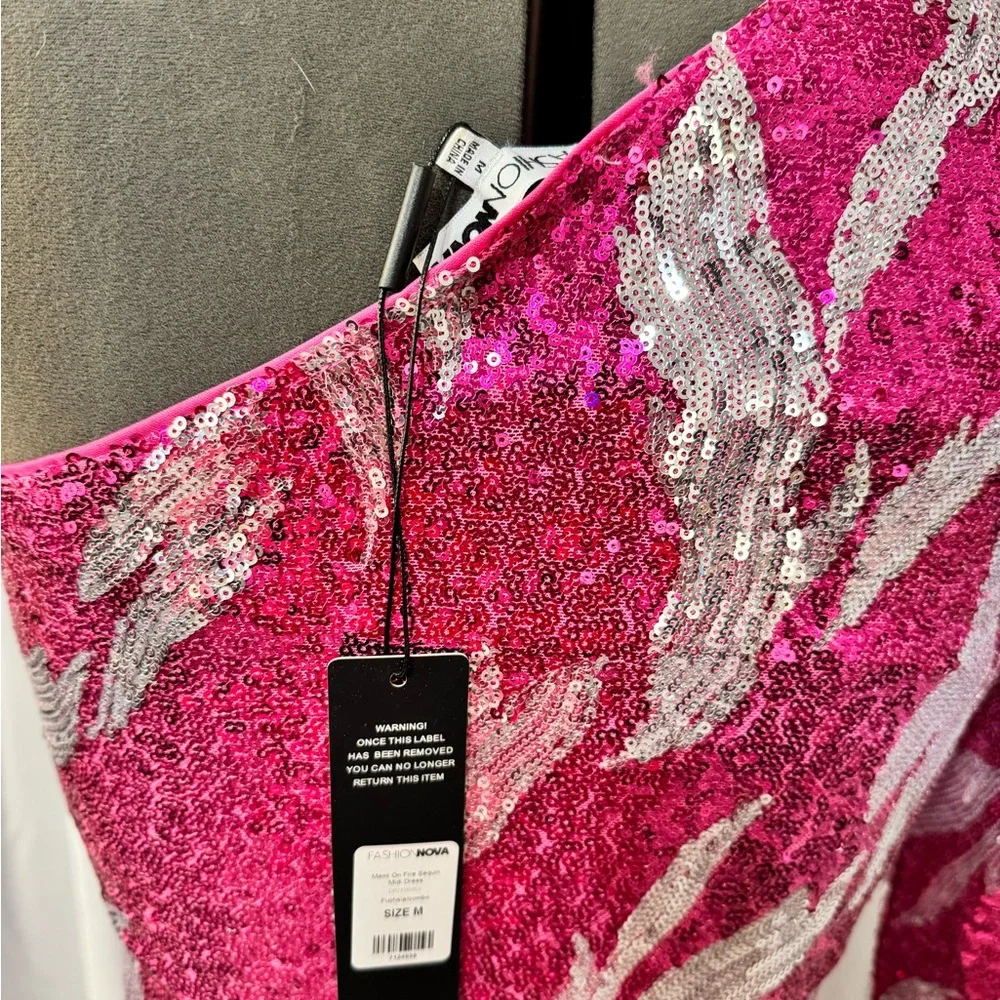 Fashion Nova Fuchsia and Silver Sequin Long Sleeve Dress - Picture 4 of 7